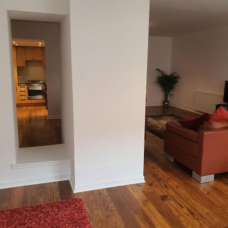 Modern Apt @Tramway Theatre Appartamento Glasgow Esterno foto